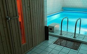 2 Zimmer Wohnung Pool u. Sauna Zugang möglich